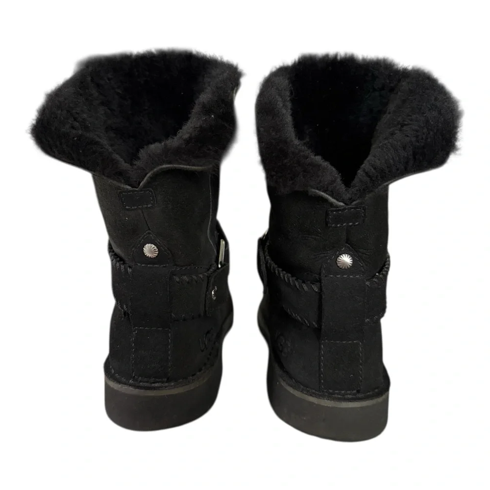 UGG Classic Cedric Black Suede Sheepskin Cuff ShortBoots Women’s Size 7 1012360